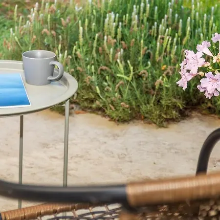 아파트 Cozy Garden Flat