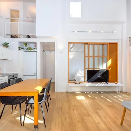 아파트 Cozy Garden Flat 하니아